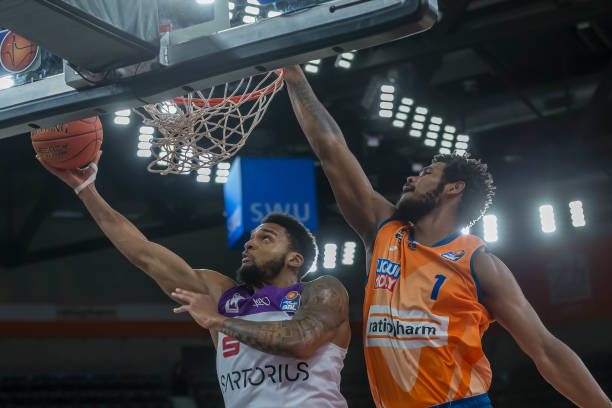 展现出罕见 展现出罕见