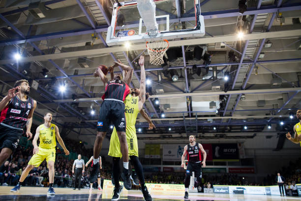 不少教练 不少教练